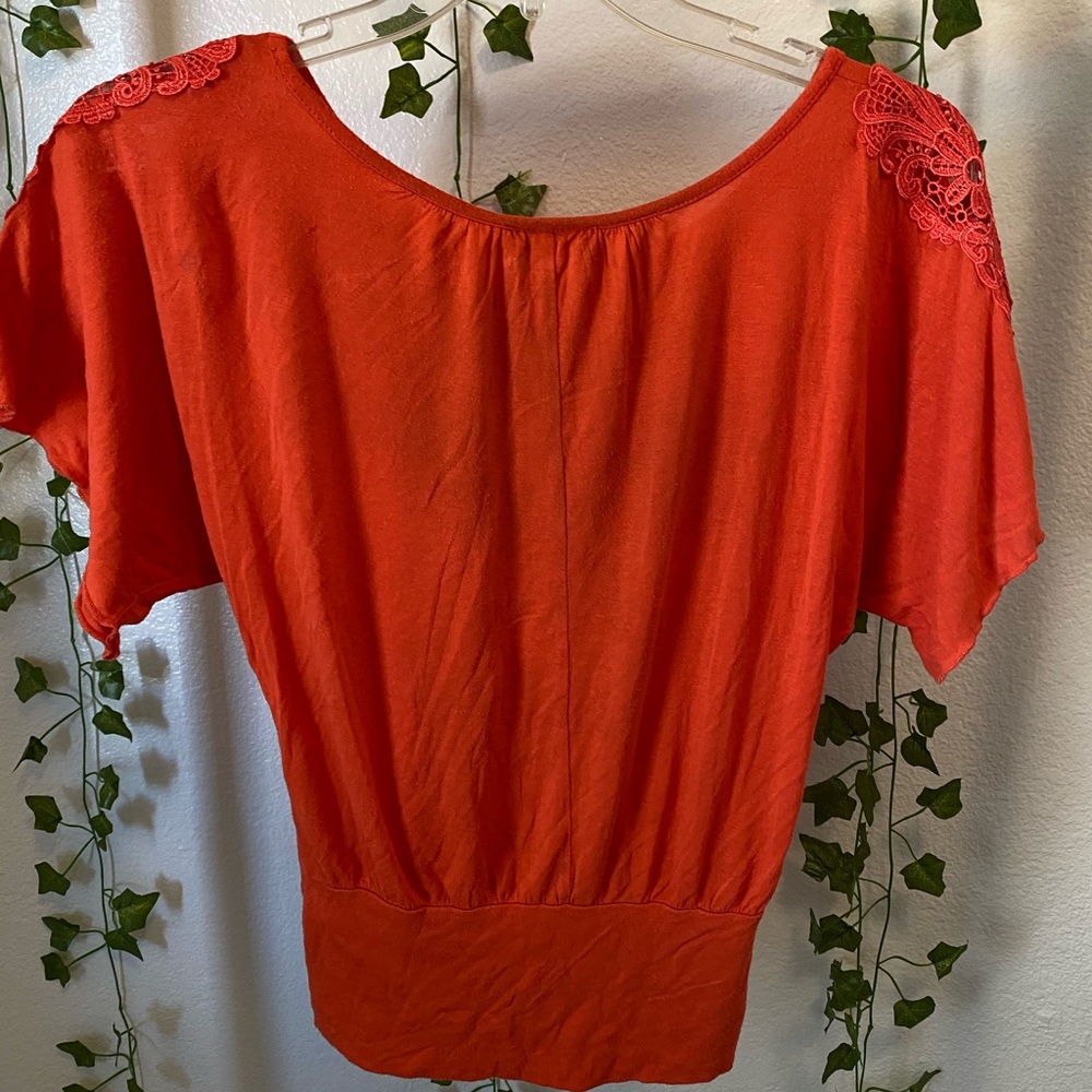 Top - Picture 2 of 2